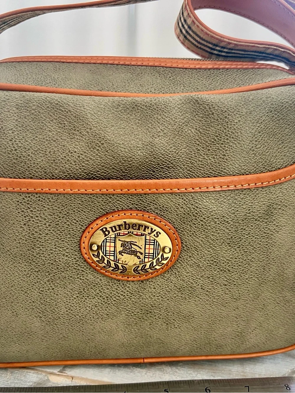 Vintage Burberry Crossbody Unisex Camera Bag – Made in Italy | Olive & Tan